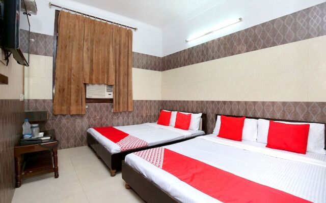 OYO 24333 Hotel Sartaj Inn