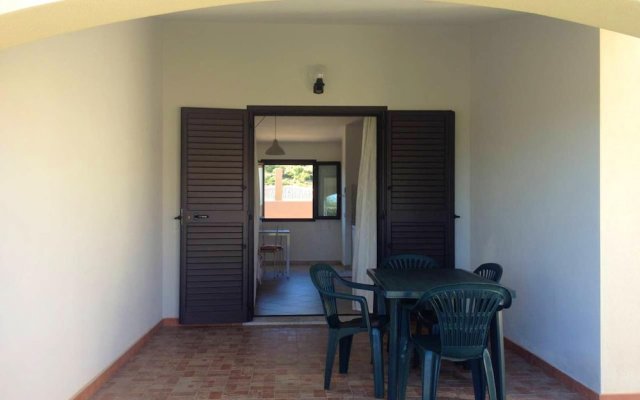 House With 2 Bedrooms in Tanaunella, With Wonderful sea View and Furnished Terrace - 200 m From the Beach