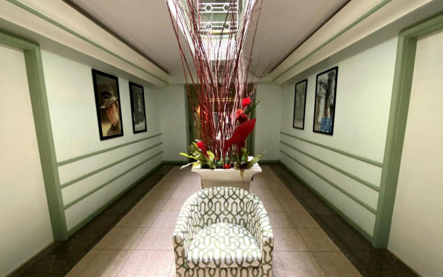 Hollywood Celebrity Hotel