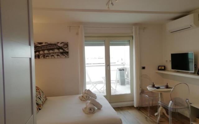 Top floor Tiber View - Trastevere - John Cabot University - Vatican