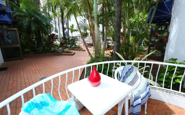 St Tropez Apartments