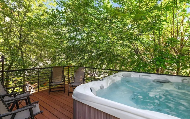 Blackhawk 2817 4 Bedroom Townhouse by RedAwning