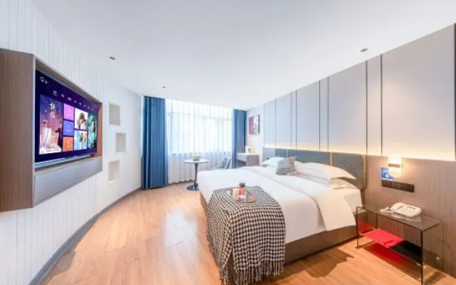 Sunshine Romantic Hotel