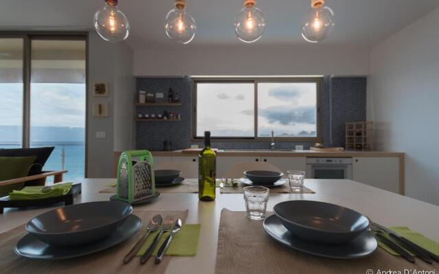 Seafront Holiday House on the Mindelo Bay