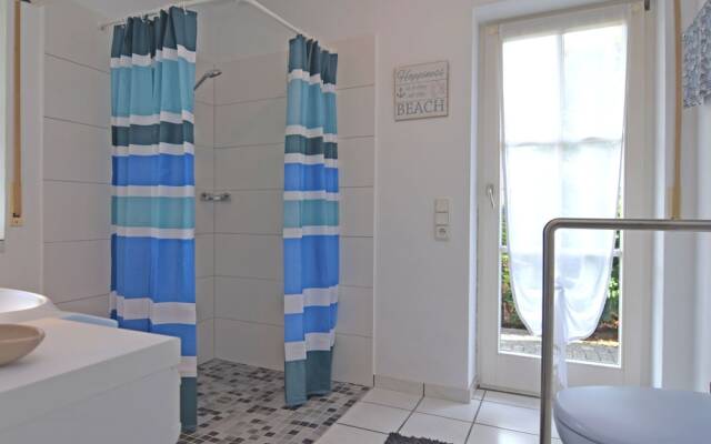 Modern Apartment in Reiste near Forest