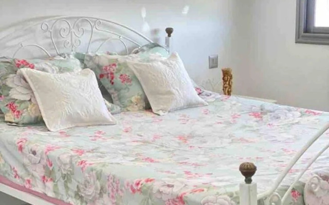 Charming 1-bed Apartment in Tunis, Close to Centre