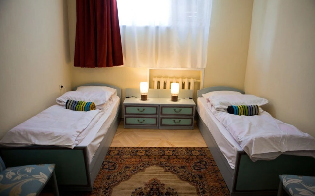 Hostel Mountain 13