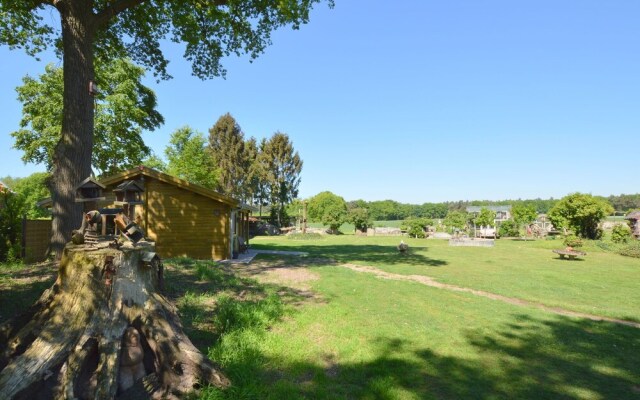 Cosy Chalet in Lottum With Garden