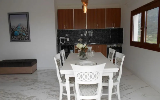 Kinira Beach Hotel
