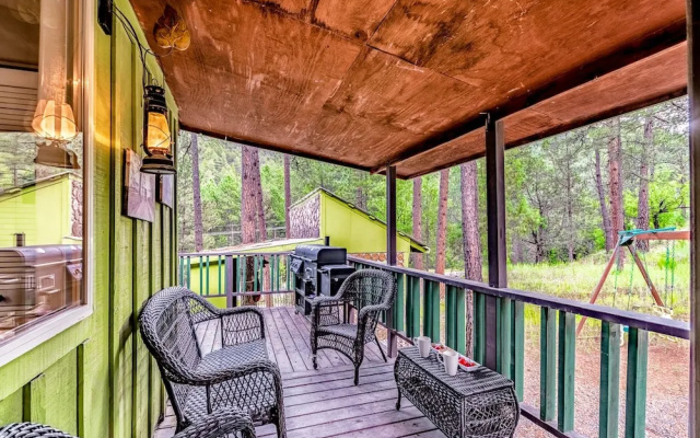 Turtle Mountain Cabin by Vtrips