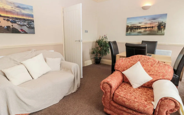 White Rose Apartment