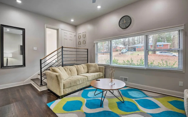 Atlanta Retreat w/ Deck in Greenbriar Area!