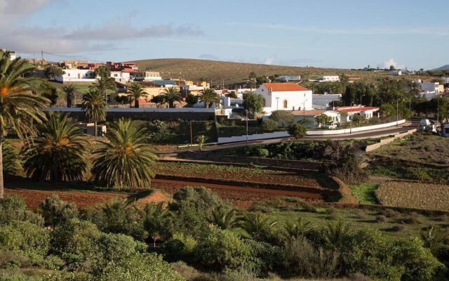 Villa With 4 Bedrooms in Las Palmas, With Wonderful Mountain View, Private Pool, Enclosed Garden - 20 km From the Beach