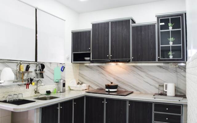 Penang 3BR Near Airport Smart Apartment