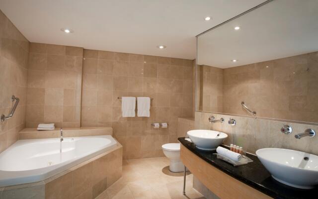 Holiday Inn Sydney Potts Point by IHG