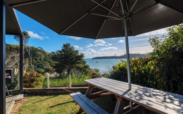 Wharetana Bay Villa with beach walkway