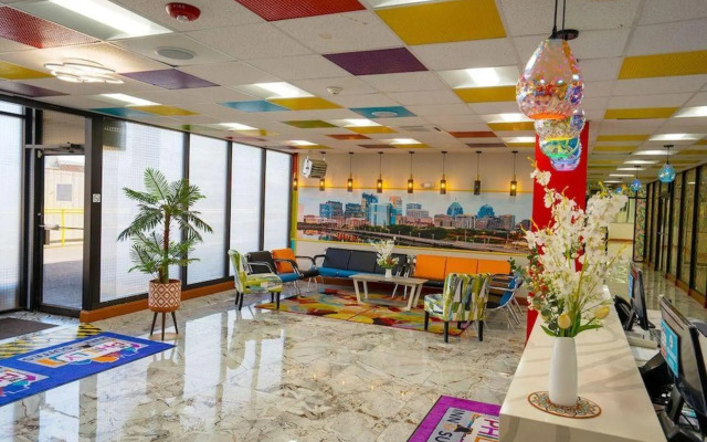 Philly Inn & Suites Hotel