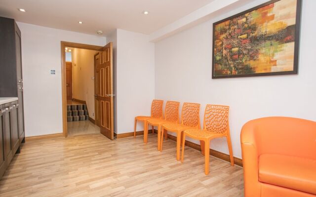 2 Bedroom Apartment In Fulham