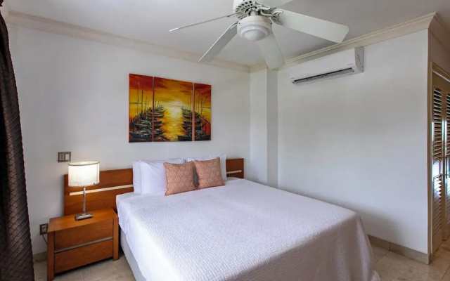 Waterside 303