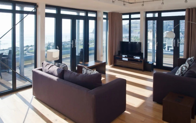 Riviera Apartments