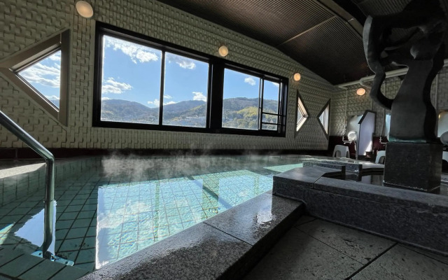 Kameya Rakan Hot Springs Ryokan