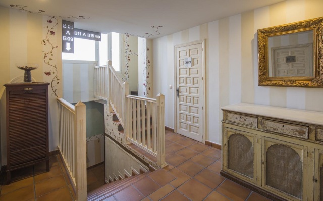 YIT Puerta Bisagra