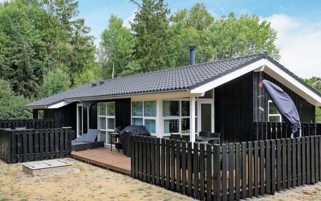 8 Person Holiday Home in Hals