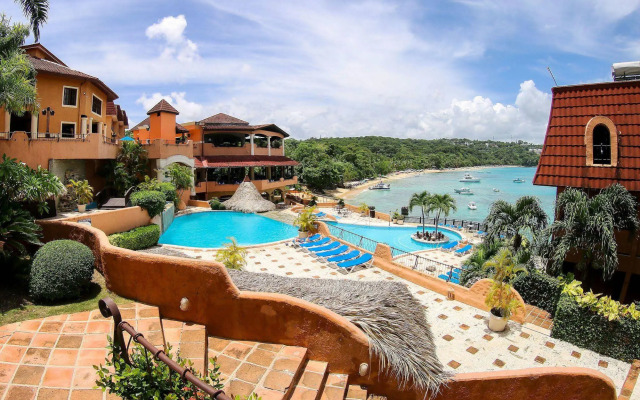Exxtraordinary Resort - Bellamar