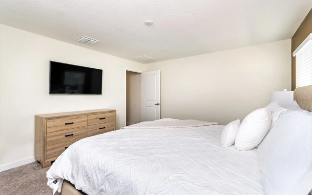 Champions Gate 1571 C