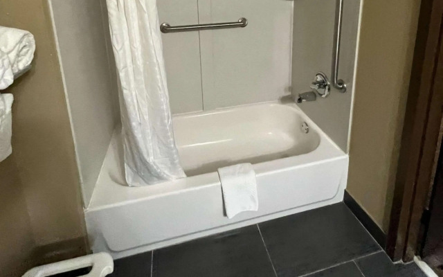Quality Suites