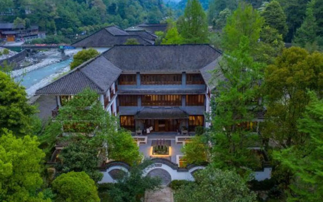 Jiangnanyi Manor