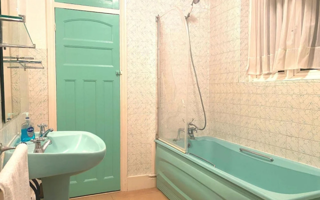 Bright and Spacious 4 Bedroom Home