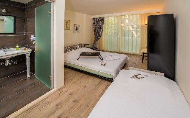 Destina Boutique Hotel