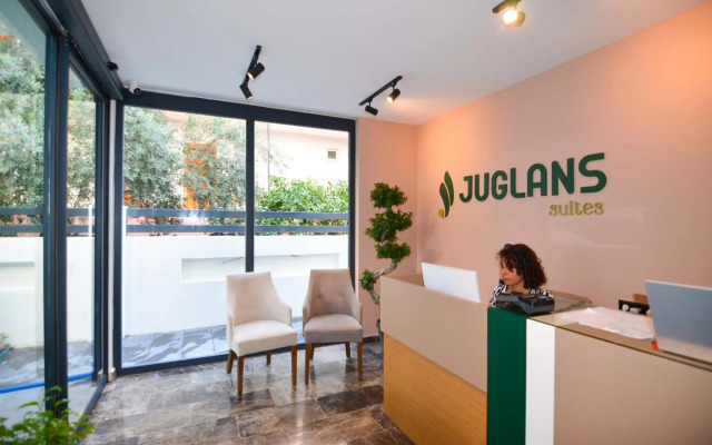 Juglans Suites