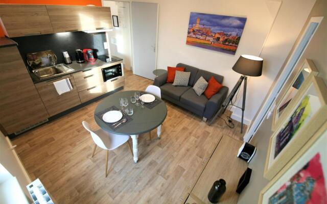 Appartements tout Confort - WIFI gratuit - Parking Gratuit Calme et Lumineux