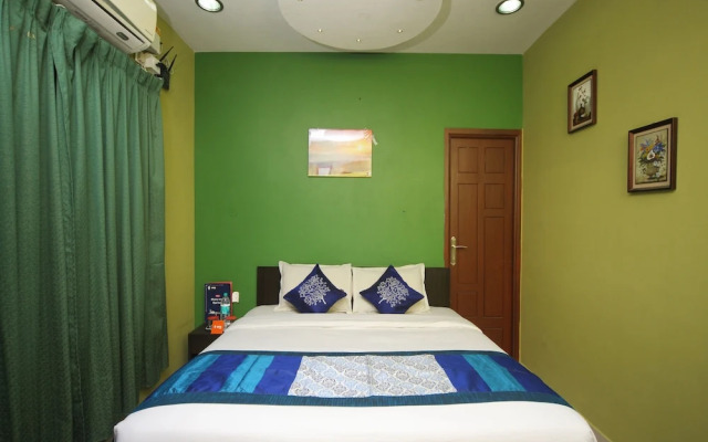OYO 4662 Apartment Navalur