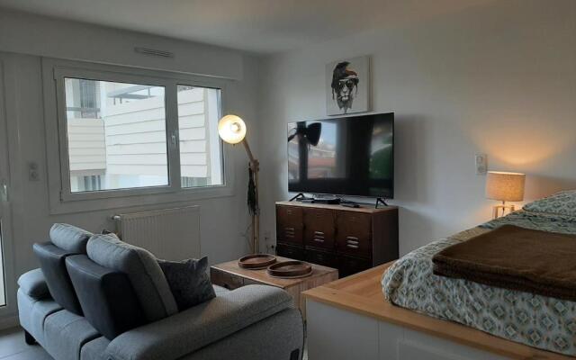 Appartement Biarritz, 1 pièce, 2 personnes - FR-1-239-675