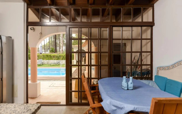 Verdizela Pool & Garden