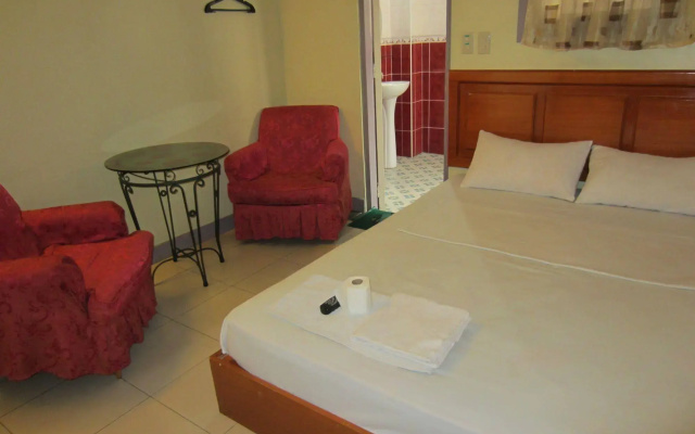 OYO 790 Mango Inn