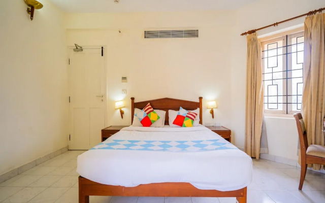 OYO 15459 Home Exotic 2BHK Vyttila