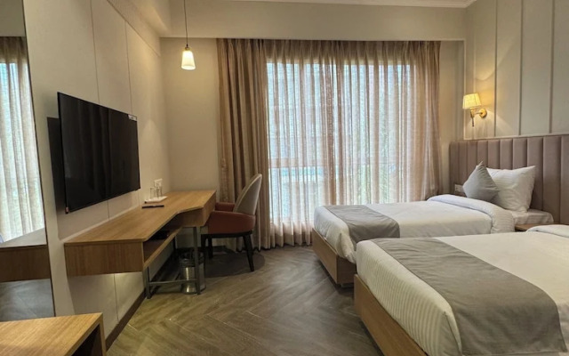 Hotel Mumbai House Mindspace Malad
