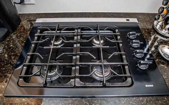 1BR Mobile Condo with Community Pool