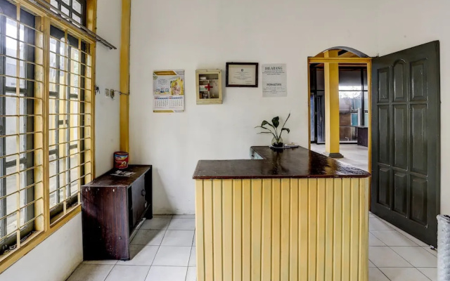 Hotel O Penginapan Aina Syariah