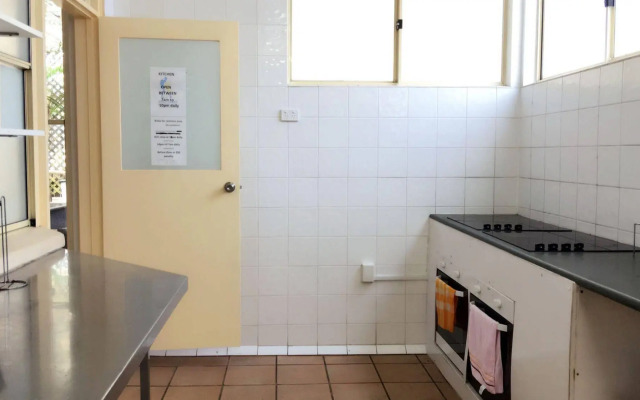 Gold Coast Backpackers - Hostel