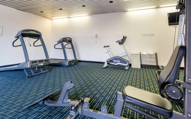 Quality Inn & Suites Charleston - Civic Center