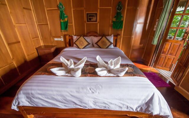 Baan Baitan Resort