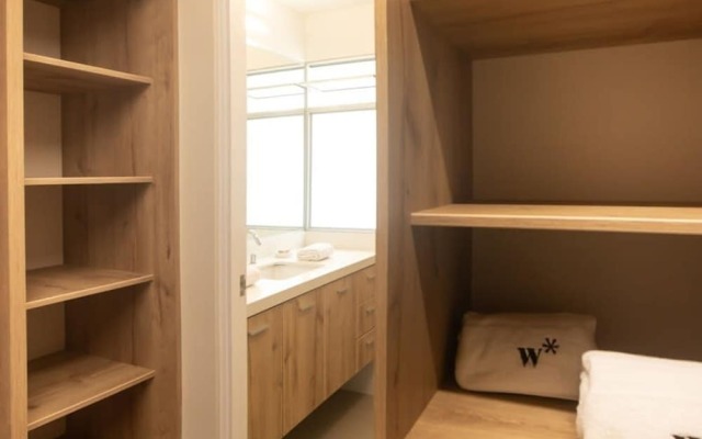 w Spotless 2BR With Balcony in Miraflores