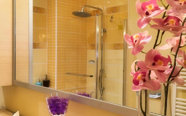 A7 Beauty Vouliagmeni Apt in a unique Spot