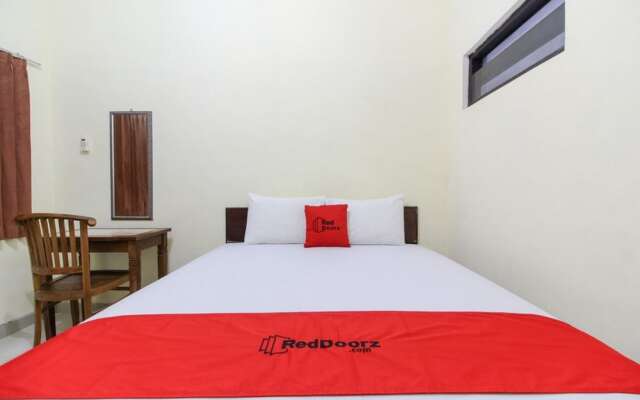 Reddoorz near Rumah Sakit Condong Catur