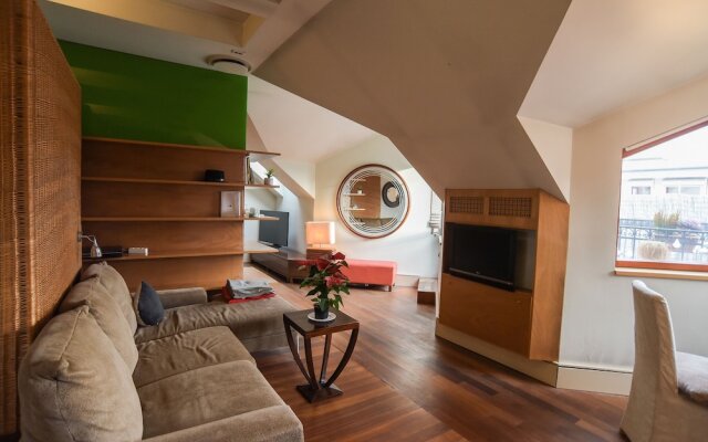 Pelicanstay Montaigne Apartments